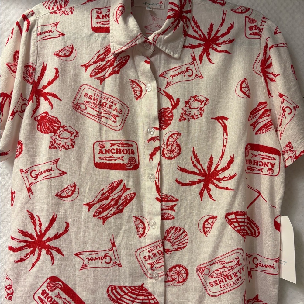 Red and White Graphic Print Blouse